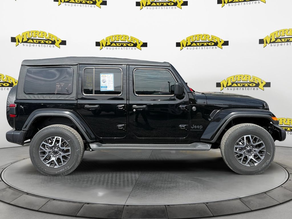 New 2025 Jeep Wrangler Unlimited Sahara AWD/4WD image 6