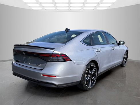 Used 2024 Honda Accord Sport image 7