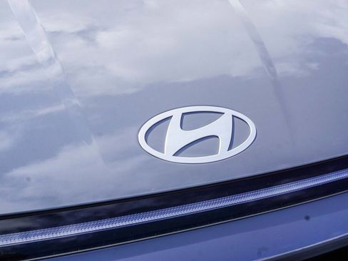 Certified 2024 Hyundai Sonata SEL w/ Convenience Package image 12