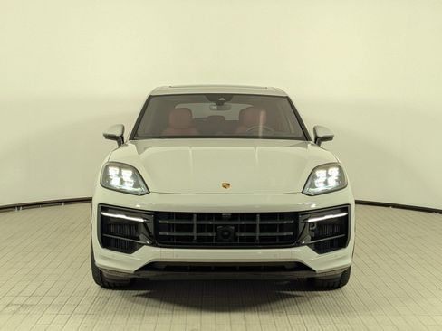 Used 2026 Porsche Cayenne GTS AWD/4WD image 6