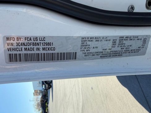 Used 2022 Jeep Compass Latitude image 26