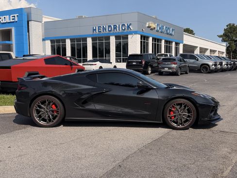 Used 2023 Chevrolet Corvette Stingray Premium Cpe w/ Z51 Performance Package RWD image 13