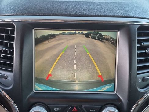 Used 2014 Jeep Grand Cherokee Limited w/ Trailer Tow Group IV AWD/4WD image 25