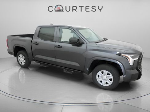 New 2026 Toyota Tundra SR image 25
