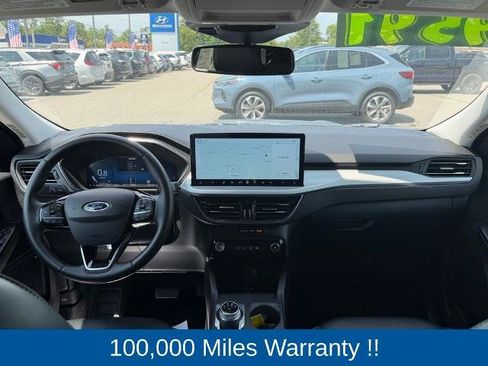 Certified 2025 Ford Escape Platinum AWD/4WD image 5