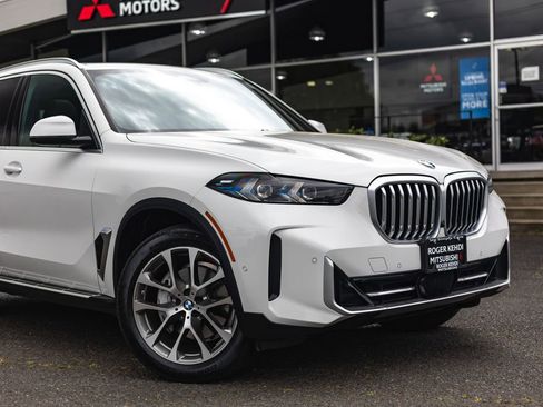 Used 2026 BMW X5 xDrive40i AWD/4WD image 3