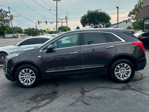 Used 2018 Cadillac XT5 FWD image 2