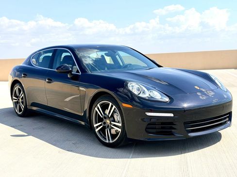 Used 2014 Porsche Panamera S RWD image 5