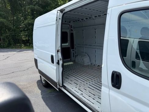 Used 2023 RAM ProMaster 2500 FWD image 10