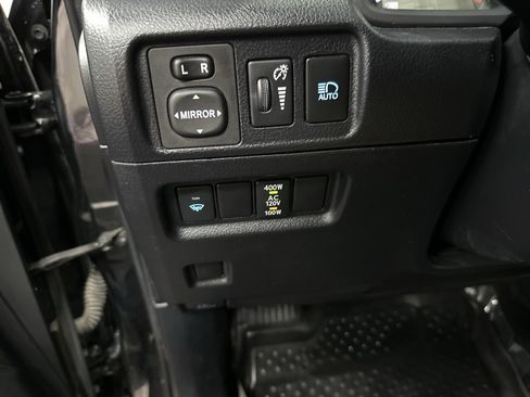 Used 2022 Toyota 4Runner SR5 Premium w/ Moonroof Package image 29