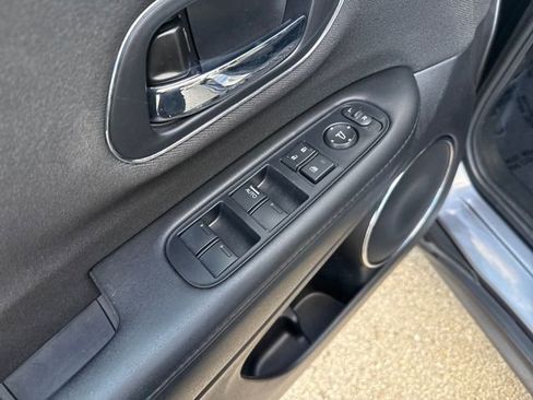 Certified 2022 Honda HR-V EX image 10