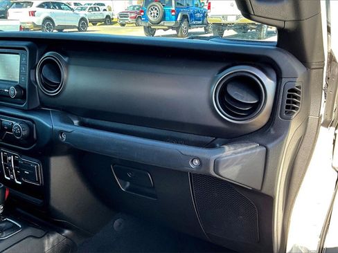 Used 2020 Jeep Gladiator Sport w/ Quick Order Package 24S image 13