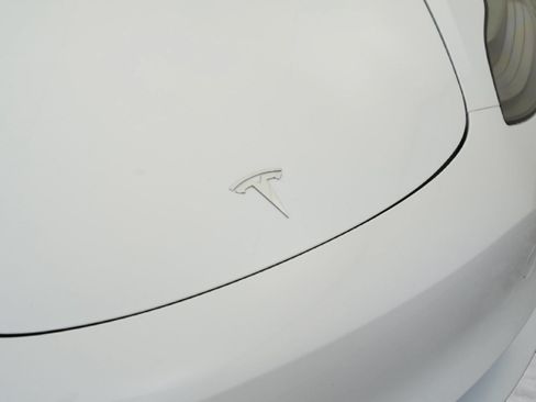 Used 2023 Tesla Model 3 Standard Range RWD image 4