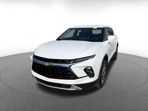 Used 2025 Chevrolet Blazer LT image 7