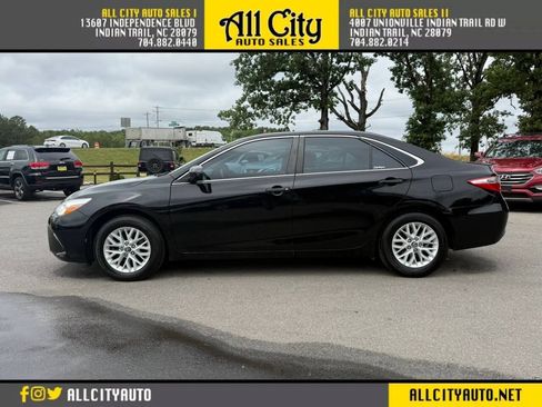 Used 2016 Toyota Camry LE FWD image 4