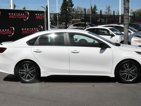Used 2023 Kia Forte GT-Line image 9
