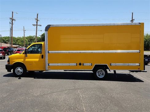 Used 2021 GMC Savana 3500 Extended w/ Power Convenience Package image 2