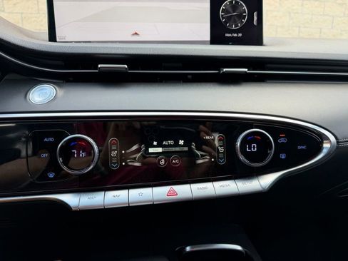 Used 2024 Genesis GV70 3.5T Sport image 23