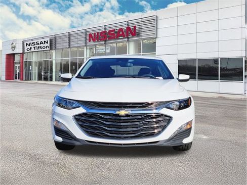 Used 2023 Chevrolet Malibu LT FWD image 2
