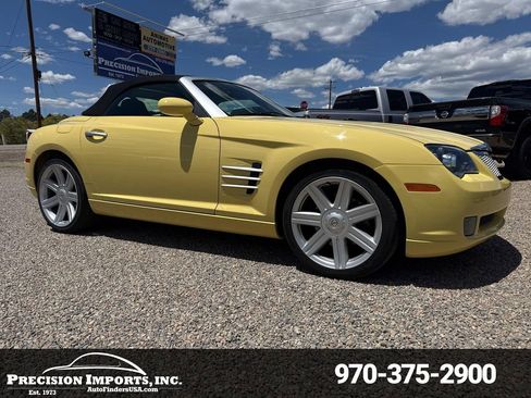 Used 2006 Chrysler Crossfire Limited RWD image 3