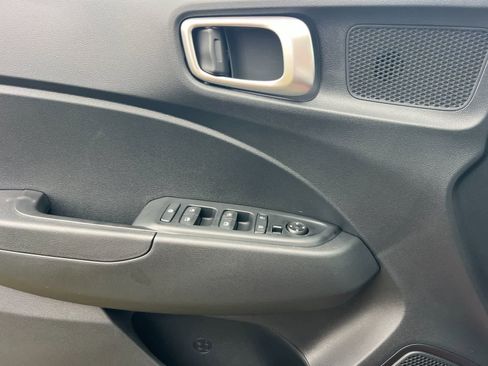 New 2026 Hyundai Venue SE image 12