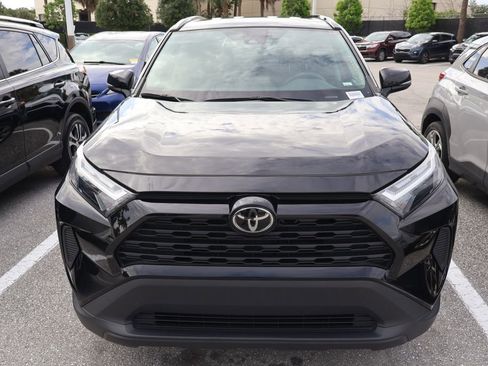 Used 2024 Toyota RAV4 XLE FWD image 5