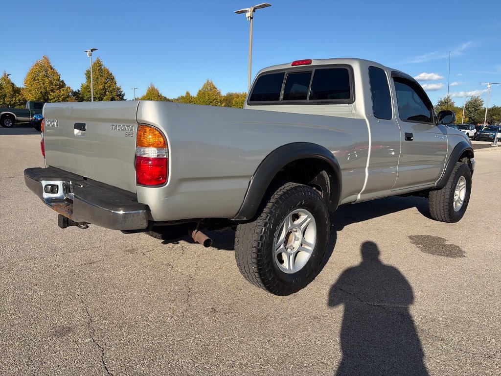 Used 2003 Toyota Tacoma 4x4 Xtracab w/ SR5 Pkg image 9