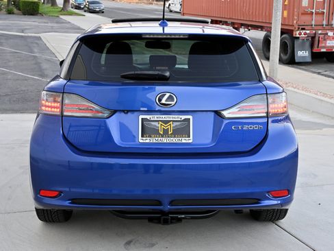 Used 2013 Lexus CT 200h w/ F Sport Pkg w/Nuluxe Trim FWD image 6