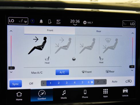 Used 2023 Chrysler Pacifica Touring-L FWD image 24