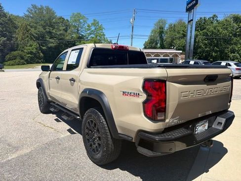 Certified 2023 Chevrolet Colorado Trail Boss w/ Technology Package AWD/4WD image 9