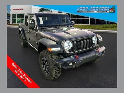 New 2026 Jeep Gladiator Rubicon w/ Dual Top Group