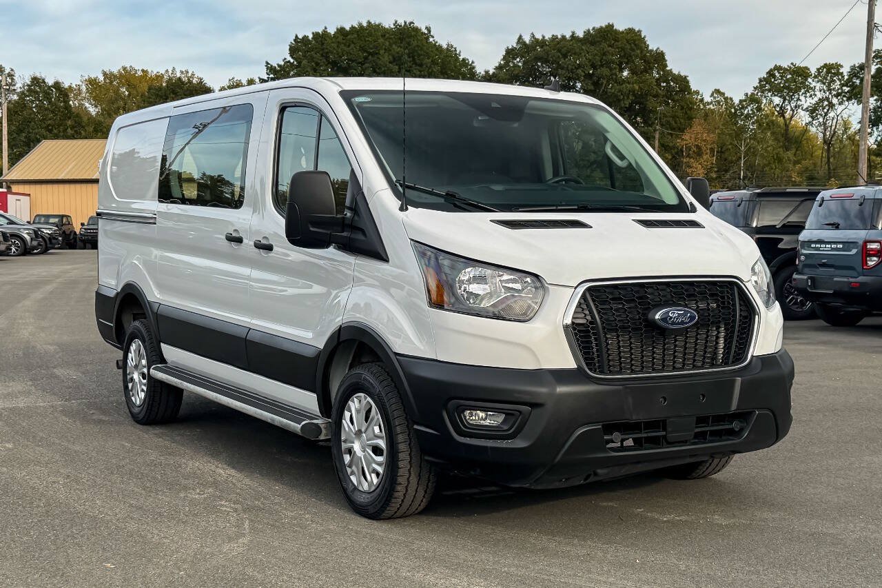Used 2025 Ford Transit 250 Low Roof w/ Exterior Upgrade Package RWD image 1