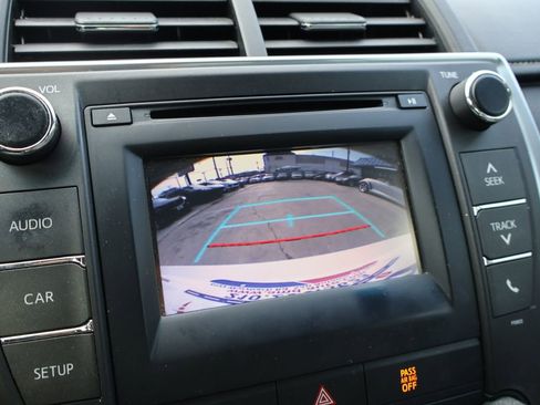 Used 2015 Toyota Camry SE image 23