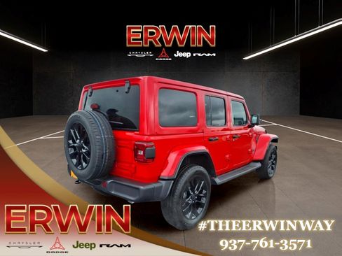 Certified 2025 Jeep Wrangler Unlimited Sahara AWD/4WD image 7