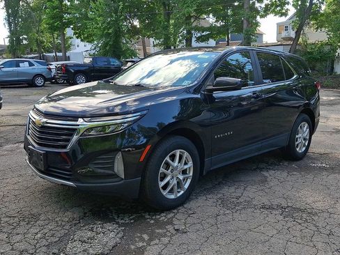 Used 2023 Chevrolet Equinox LT AWD/4WD image 3