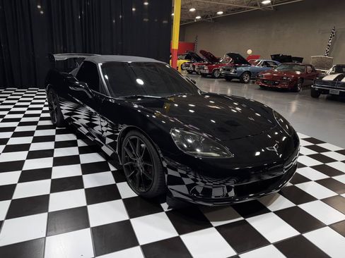 Used 2013 Chevrolet Corvette Convertible image 11