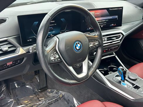 Used 2023 BMW i4 eDrive40 w/ Premium Package RWD image 13