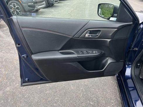 Used 2017 Honda Accord Sport Special Edition image 22