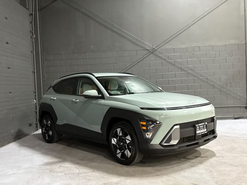 Used 2024 Hyundai Kona SEL FWD image 1
