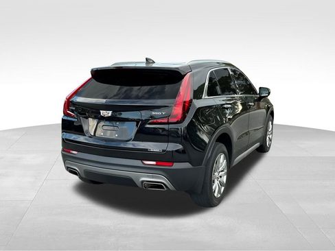 Used 2021 Cadillac XT4 Premium Luxury image 9