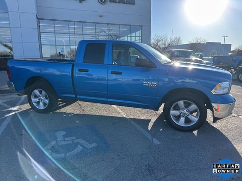 Used 2024 RAM 1500 Classic SLT AWD/4WD image 37