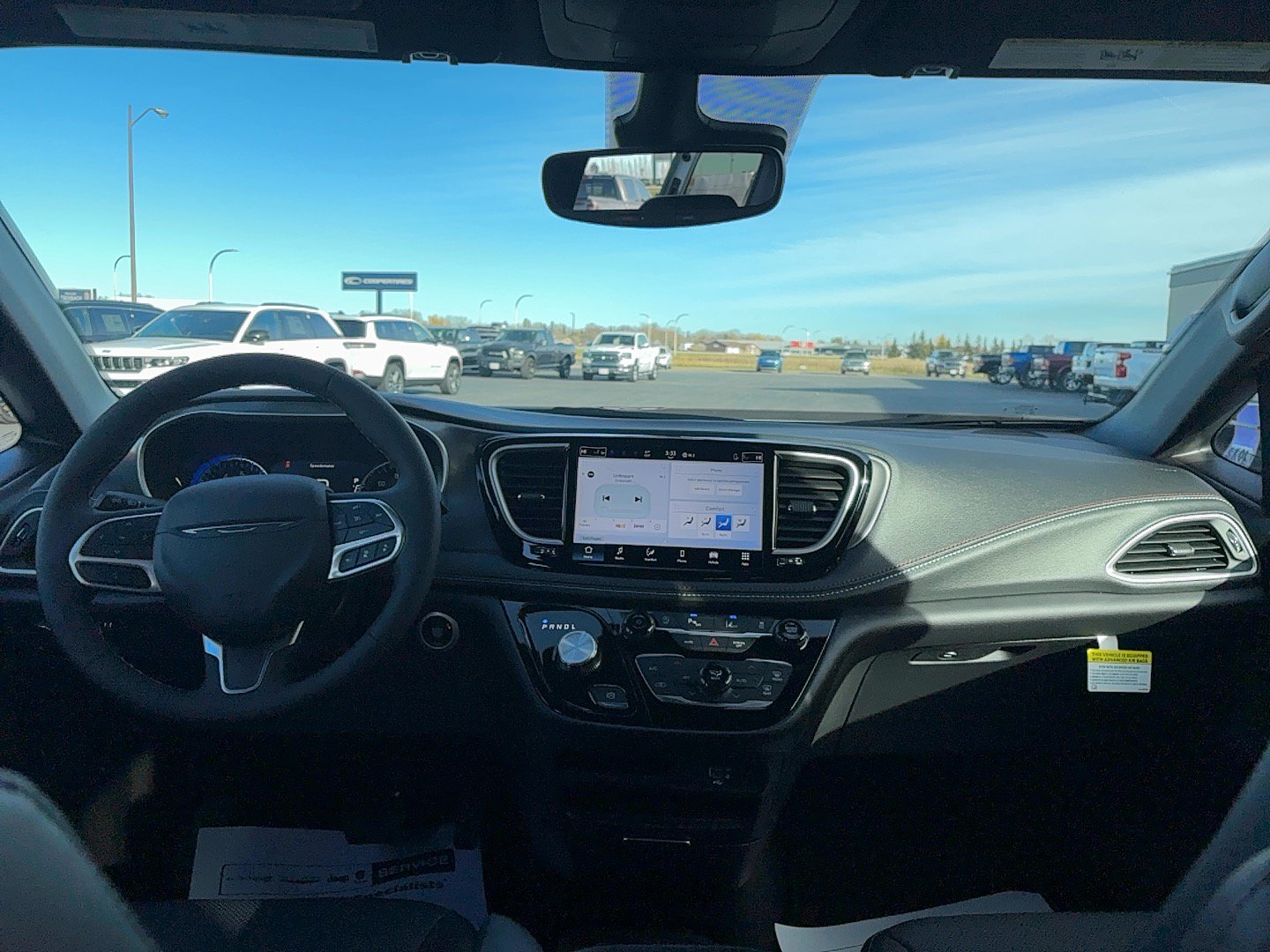 New 2027 Chrysler Pacifica Select AWD/4WD image 16