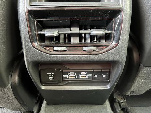Used 2023 Jeep Grand Cherokee 4WD 4xe image 30