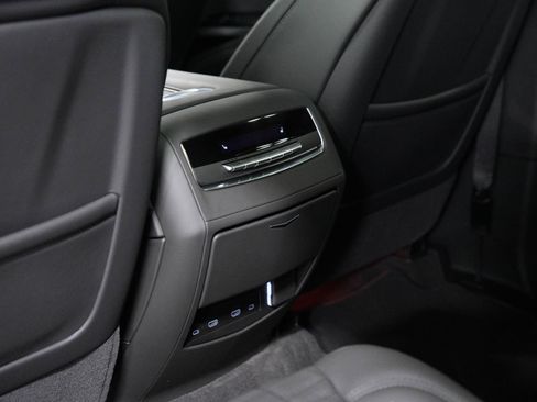 Used 2025 Cadillac Escalade Sport Platinum AWD/4WD image 33