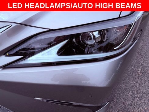 Certified 2021 Lexus ES 300h w/ Premium Package FWD image 9