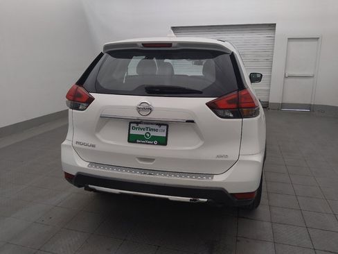 Used 2017 Nissan Rogue S AWD/4WD image 7