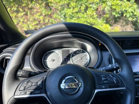 Used 2020 Nissan Kicks S FWD image 37