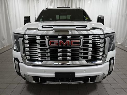 Used 2024 GMC Sierra 3500 Denali w/ Denali Reserve Package AWD/4WD image 18