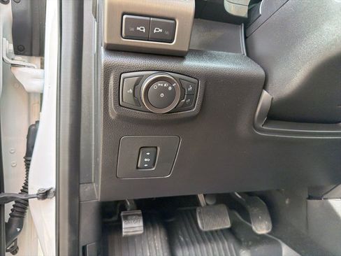 Used 2018 Ford F150 Raptor w/ Equipment Group 802A Luxury AWD/4WD image 16