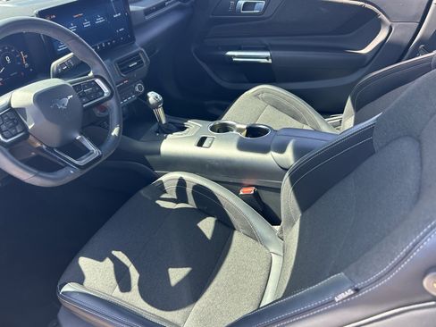 Used 2024 Ford Mustang Coupe RWD image 9
